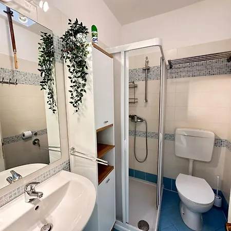 Renovated By The Sea With Private Garden Βίλα Μπιμπιόνε