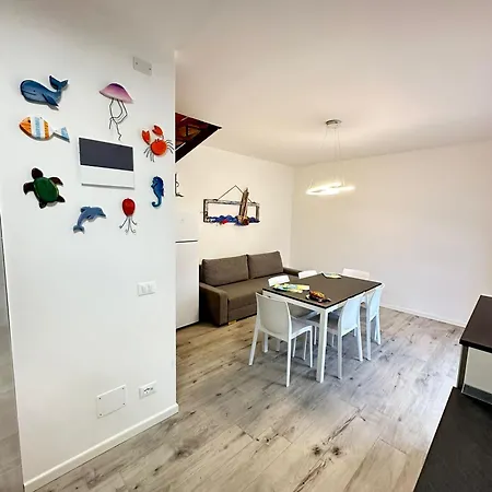 Renovated By The Sea With Private Garden