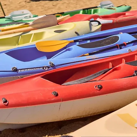 Renovated By The Sea With Private Garden * Μπιμπιόνε