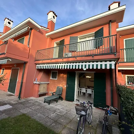 Renovated By The Sea With Private Garden Βίλα Μπιμπιόνε