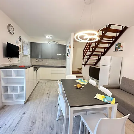 Renovated By The Sea With Private Garden *