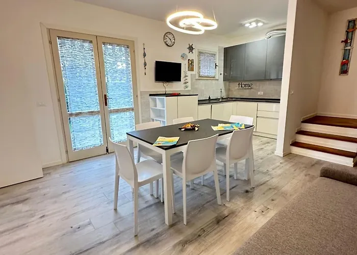 빌라 Modern Two Level With Playground And Pool *